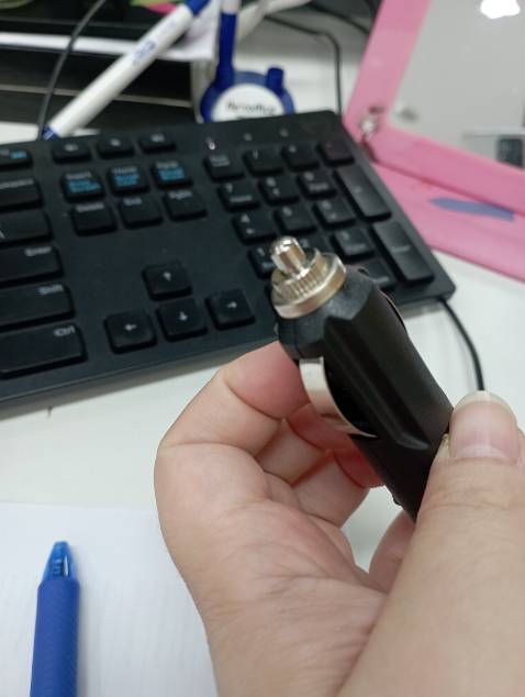 Cổng dây này thì sạc như thế nào? Hình ảnh đăng sản phẩm là cổng usb mà