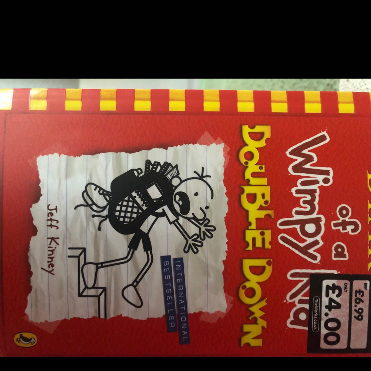 Đang đọc quyển này luôn. Nội dung thú vị. Giấy của sách là loại cũ, giấy giá rẻ của bên nn. Mình mua cũng lúc sale, giá chưa gọi là rẻ nhiều nhưng mình cảm thấy tạm ổn. Sau dịch tiki giao hàng nhanh hơn hơn.