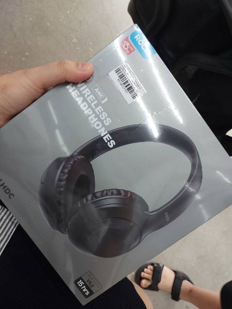 Tai nghe êm, shop hỗ trợ đổi dây jack 3.5 nhiệt tìnhhh... 5 sao vì shop trả lời tin nhắn khi cần hỗ trợ. Đáng mua. Đúng tiền nhưng vừa ý do dịch vụ tốt. Ko như 1 số nơi mình cần nhắn ko được ai  hỗ trợ 🥹 shop 10 điểm