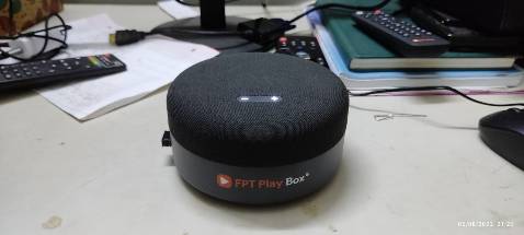 Sản phẩm sử dụng OK micro nhận lệnh hơi yếu phải nói to mới ra lệnh cho box được, hàng chính hãng FPT nguyên seal; có điều sản phẩm bị lỗi nút giảm âm lượng trên box, đã liên hệ FPT gần nhà để đổi rồi. Shop hướng dẫn tận tình. 5* nhé