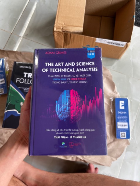 Sách rất đẹp, giao nhanh, chất lượng in tốt, giấy thơm
5 sao.