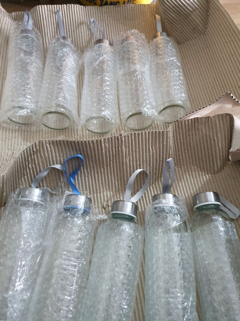 Hàng hóa được đóng gói kỷ lưỡng. Rất hài lòng. Cho khách hàng cảm giác được trân trọng.
Xin cãm ơn