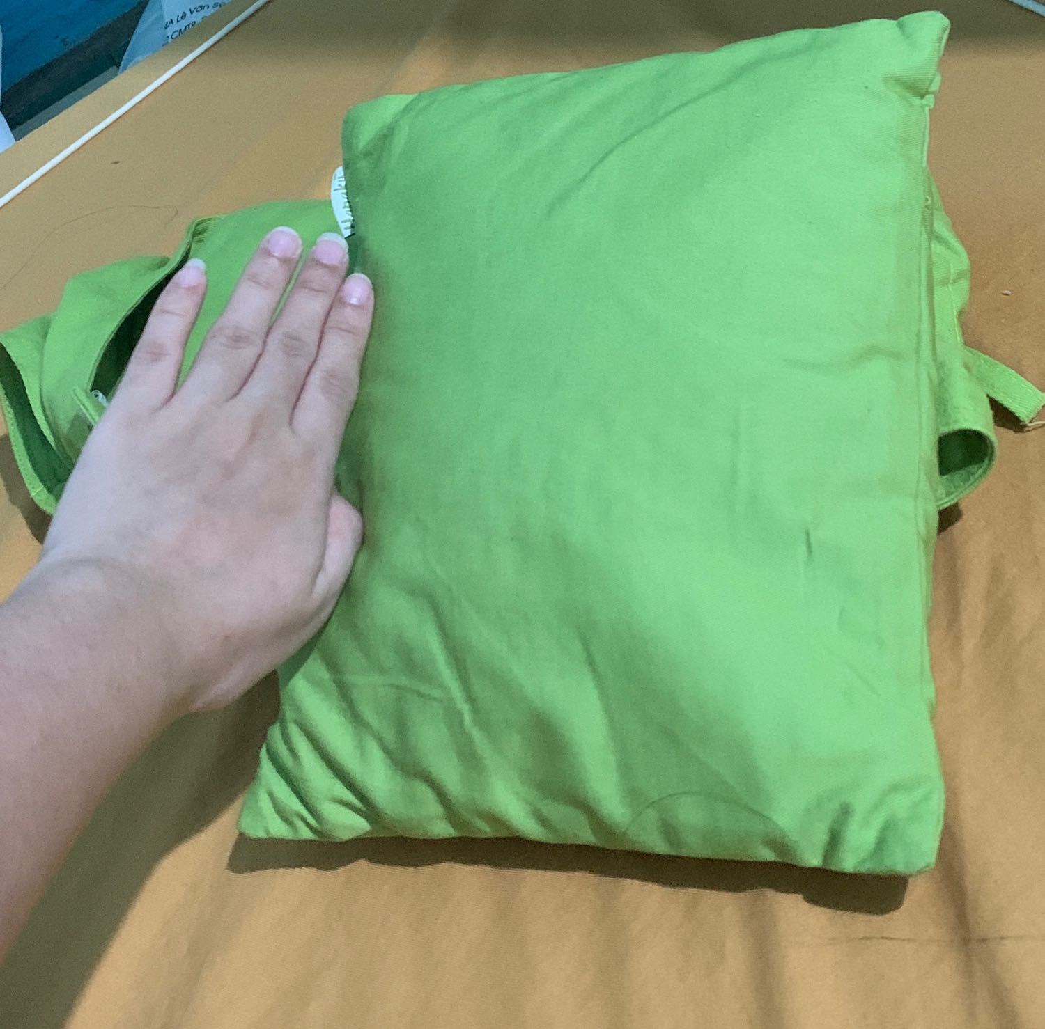 Món này thơm hơn các món khác.
Nhược điểm vẫn là hơi nhanh nguội.
Nếu nsx bỏ vào thêm 1 túi nilong zip để bảo quản thì tốt quá