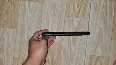 Ốp lưng đẹp chắc. Giao hàng nhanh. Ốp bao quanh viền màn hình viền cam nhô lên để b.vệ phần cam. Ốp chất lượng tốt nhưng 100k mà đóng gói khá sơ sài