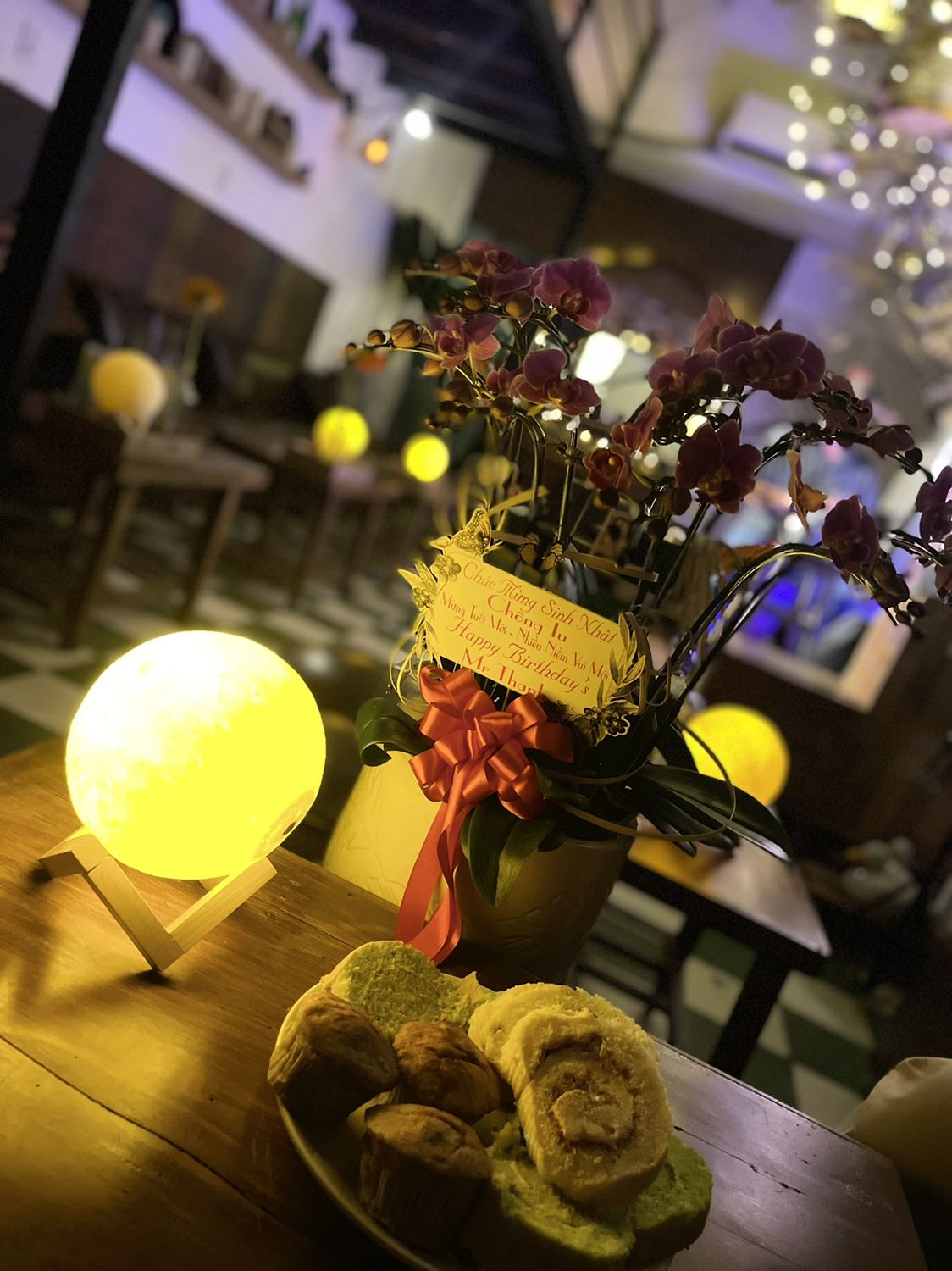 sản phẩm đúng mô tả, giao hàng đóng gói ổn áp, đã mua và dùng không hối tiếc ^^ ảnh mang tính nhận thưởng