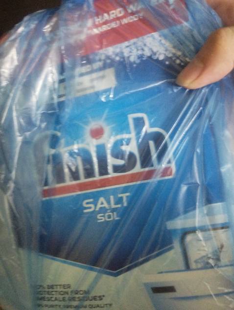 Giao hàng nhanh, đóng gói cẩn thận. Sản phẩm dùng tốt. Chai bột mở hé nắp đổ ra tiện dùng. Kết quả sau 3 ngày rửa thấy bát điã sạch, nhưng hơi nhờn do mình đổ quá tay. So với viên rửa bát thì rẻ hơn và dễ đong đếm dựa theo lượng bát đũa.