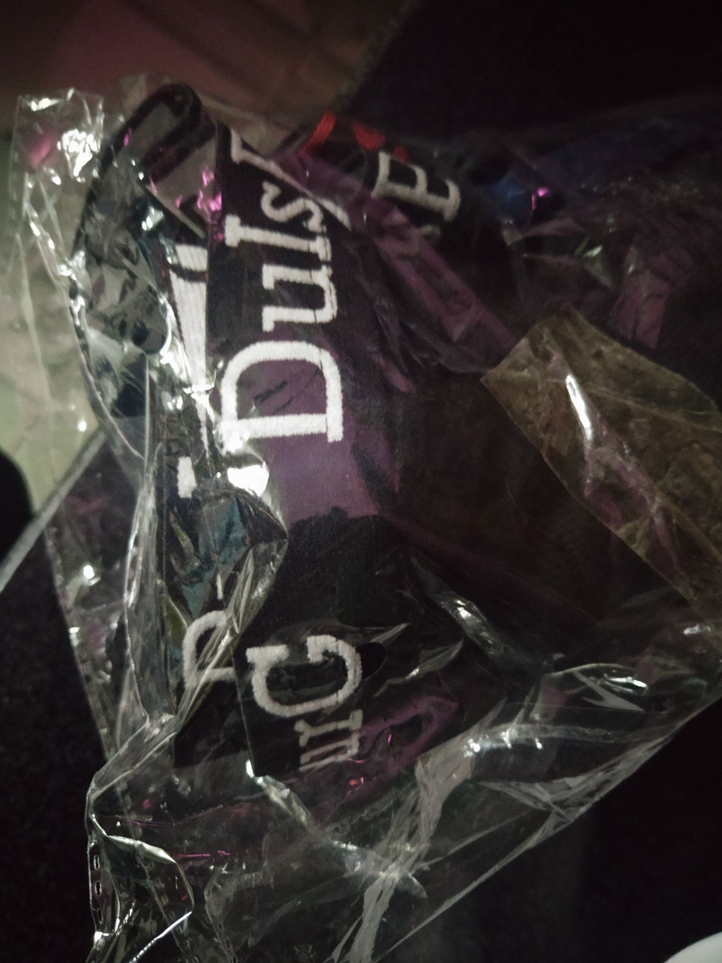 mua quần tam giác, giao đồ bơi bèo nhèo nhăn nhúm như giẻ.