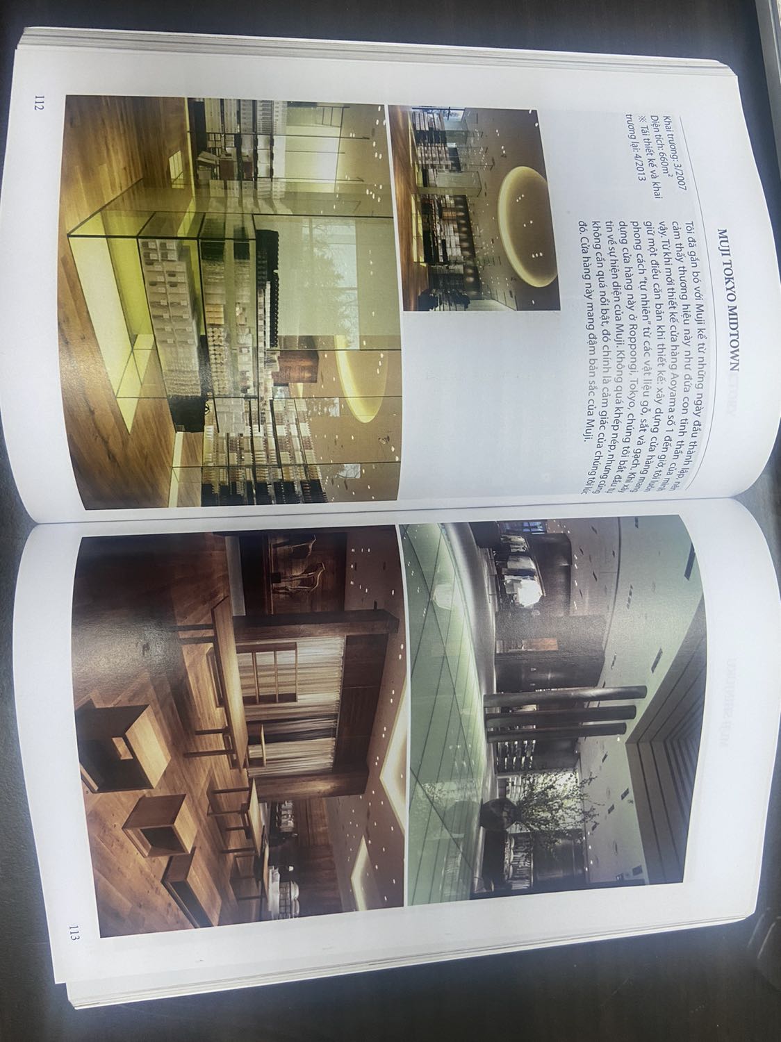 Tiki giao hàng nhanh. Giấy mỏng và in sắc nét. Về nội dung, sách dành cho những bạn đang khởi nghiệp hoặc vị trí cấp cao trong tổ chức. Sách nói về tinh thần và định hướng của Muji điều giữ cho Muji đặc biệt hơn so với những cửa hàng kinh doanh bán lẻ khác. Thật sự bước vào Muji cảm giác rất đặc biệt từ màu sắc, bố trí và sắp xếp. Nguyên liệu chính gỗ, sắt và gạch, màu trắng, xám và xanh đậm hạn chế đến mức tối đa các màu sắc sặc sỡ. Nhìn đơn giản nhưng lại thực sự tinh tế. Những điều này đến từ triết lý của tổ chức. Hy vọng sẽ có dịp ghé Muji Thành Đô hoặc ở Tokyo. Một trải nghiệm mua sắp rất tuyệt