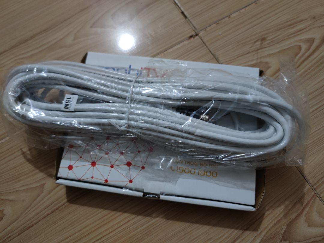 Giao sớm 1 ngày so với dự kiến, bộ sp đầy đủ (khá bất ngờ về vụ bên shop cho cả ốc vít, nở, đinh). Lắp dễ, thu tín hiệu tốt.