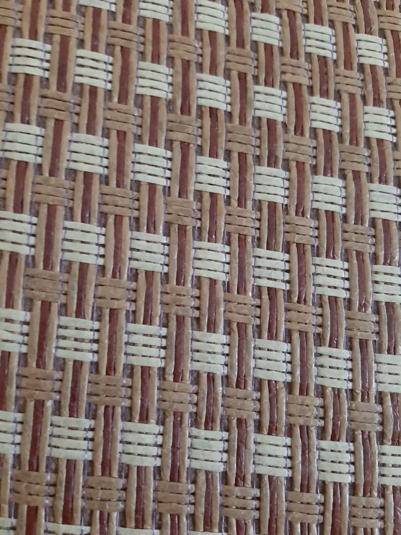 hàng không giống hình