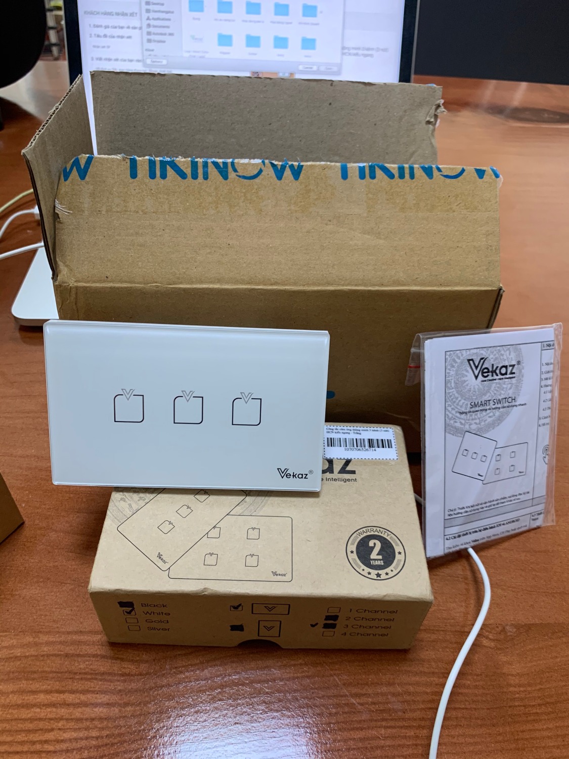 - Về dịch vụ Tiki: giao hàng đúng hẹn, Shiper nhiệt tình
- Chất lượng sản phẩm: Sản phẩm tương đối đẹp bắt mắt, nhanh nhạy nhạy khi sử dụng
- Phần mềm: Đầy đủ các tính năng thông minh cần thiết (Kịch bản, tự động), giao diện đẹp dễ hiểu cũng như dễ sử dụng
- Giá thành hợp lý
Tương đối hài lòng từ khâu nhận hàng đến khi sử dụng sản phẩm