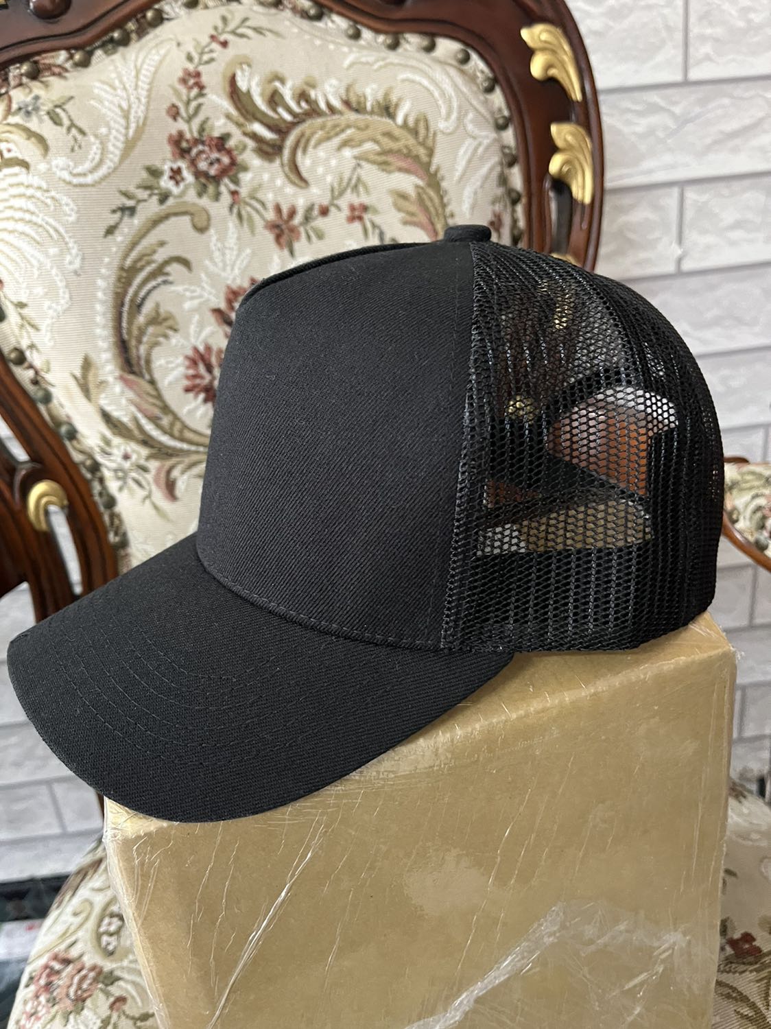 Mũ form chuẩn đẹp, đóng hộp cẩn thận, shop Sài Gòn ship cực nhanh. Sẽ còn ủng hộ dài dài.