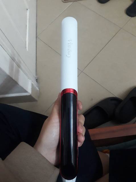 Máy sịn ,nóng nhanh ,vì mình cần gấp nên đặt ship hỏa tốc nhanh thật mình đặt từ 14h20 mà 16h45 đã nhận đc rồi 
Máy duỗi cực đỉnh,làm xoăn các kiểu cũng ok nữa
Nói chung là ưng😘