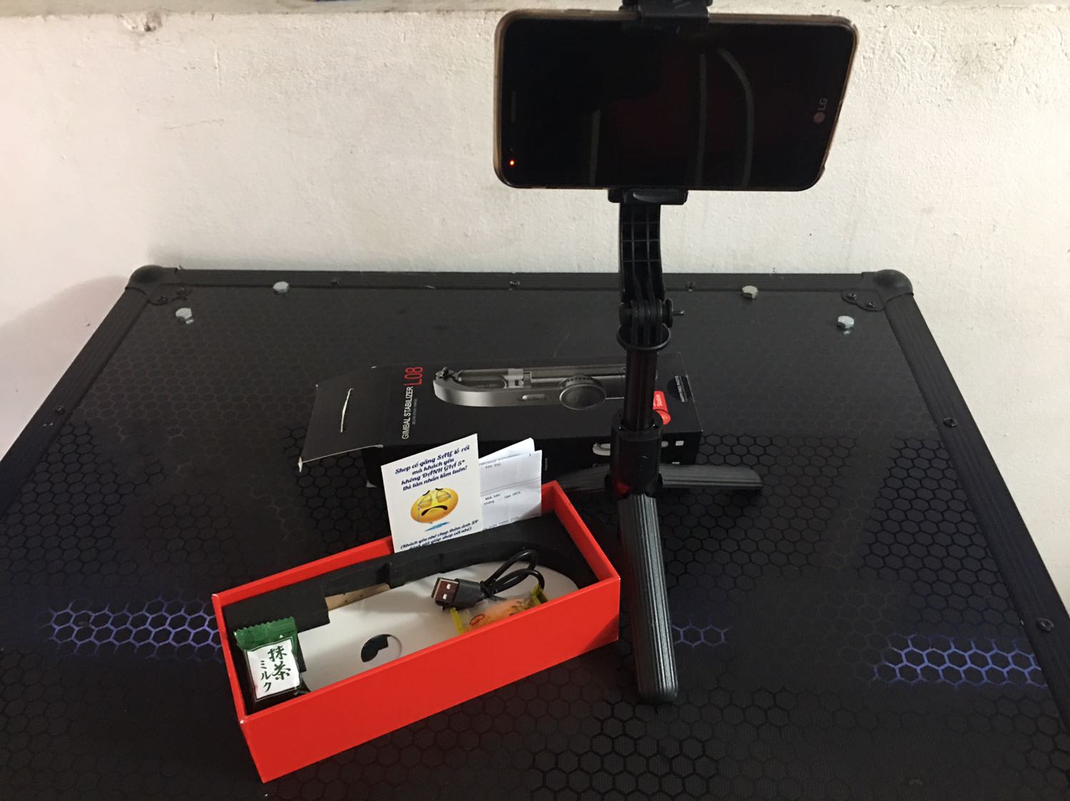 Cơ bản chất lượng trong tầm giá, đóng gói chắc chắn, giao hàng nhanh. Shop dễ thương nên để 5*, có thắc mắc là kẹo có độc không? Không dám ăn