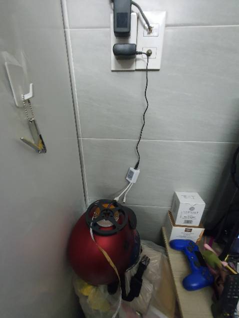 Sản phẩm lỗi, dùng không được, cắm nguồn vào bật công tắc remote vẫn thấy tối thui. Đã báo cáo với tiki để xử lý thu hồi nhưng hiện tại vẫn chưa được xử lý. Sản phẩm lỗi, dùng không được, cắm nguồn vào bật công tắc remote vẫn thấy tối thui. Đã báo cáo với tiki để xử lý thu hồi nhưng hiện tại vẫn chưa được xử lý.