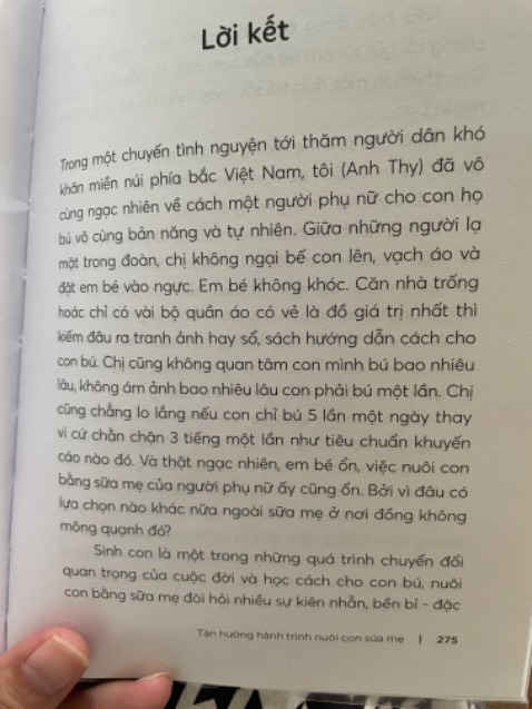 Cuốn sách rất đáng để các ce đọc đặc biệt là các mom lần đầu làm mẹ như mình còn nhiều điều chưa bt và vô vàn những thông tin trên các nền tảng xã hội có những thông tin đúng và chưa đúng đc bs gói gọn trong hơn 200trang giấy giúp các M nuôi con bằng sữa mẹ một cách tốt nhất giữa cuộc sống hối hả và 1 thị trường sữa ct nhộn nhịp như hiện nay. Cuốn sách thật hữu ích cho các mẹ nuối con bằng sữa mẹ hoàn toàn.
 Cảm ơn Bs đã viết nên cuốn sách này vs những nguồn thông tin rõ ràng.