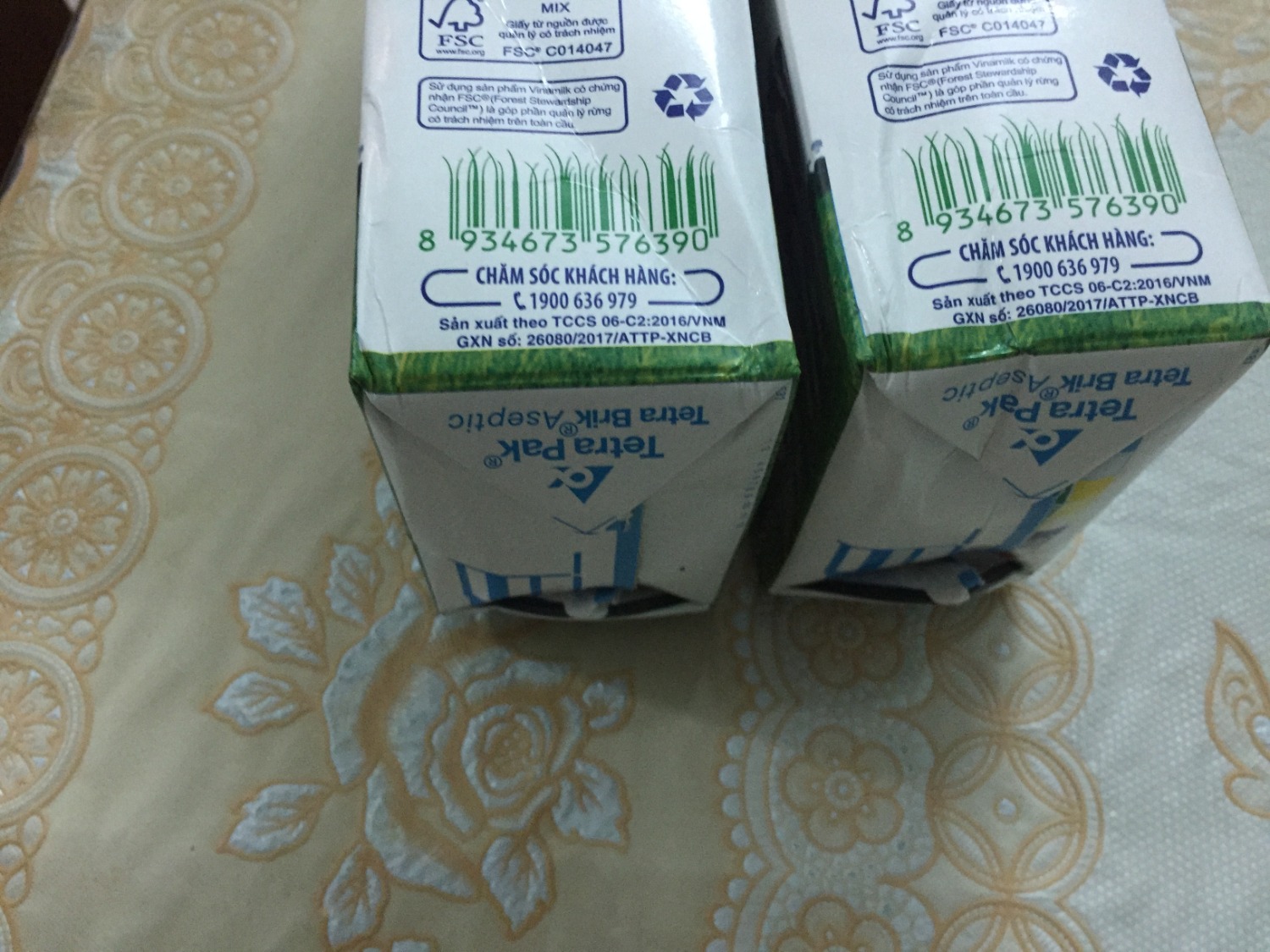 Nhận 12 hộp, nhưng 2 hộp không đạt chất lượng, đáy hộp bì phù  có dấu hiệu bung đáy.Vui lòng cho biết hướng xử lý của 2 hộp này