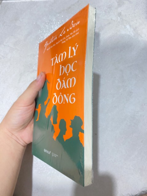 Shop đóng góp cẩn thận và sách hình thức còn mới