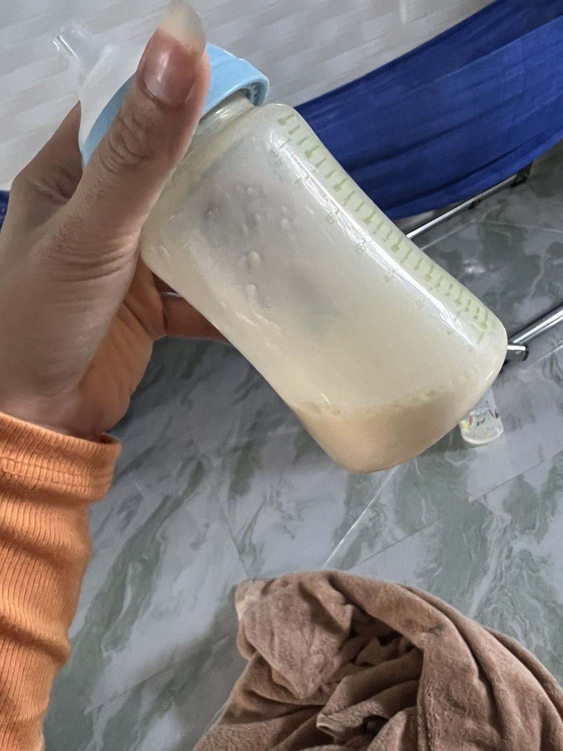 Sữa giả bé uống bị ngộ độc cần shop liên lạc lại mọi nguoi cân nhắc nha