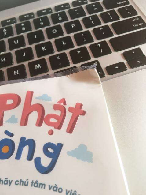 Nội dung sách hay. Dễ đọc và dễ hiểu nên mua nếu bạn quan tâm, muốn tìm hiểu về đạo Phật. Tuy nhiên mình không hài lòng với dịch vụ đóng gói sách của Tiki. Nhận quyển sách bị cong khiến mình cực kỳ không vui