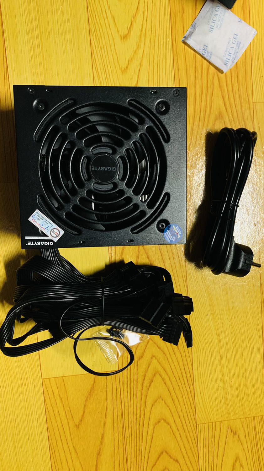 Nguồn mới tinh,  cầm nặng tay lắm luôn, chờ ráp case sẽ đánh giá hoạt động sau Nguồn mới tinh,  cầm nặng tay lắm luôn, chờ ráp case sẽ đánh giá hoạt động sau
