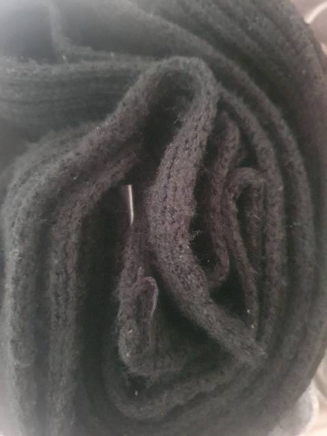 Ra màu khi giặt. Còn lại thì độ hoàn thiện cũng ổn.