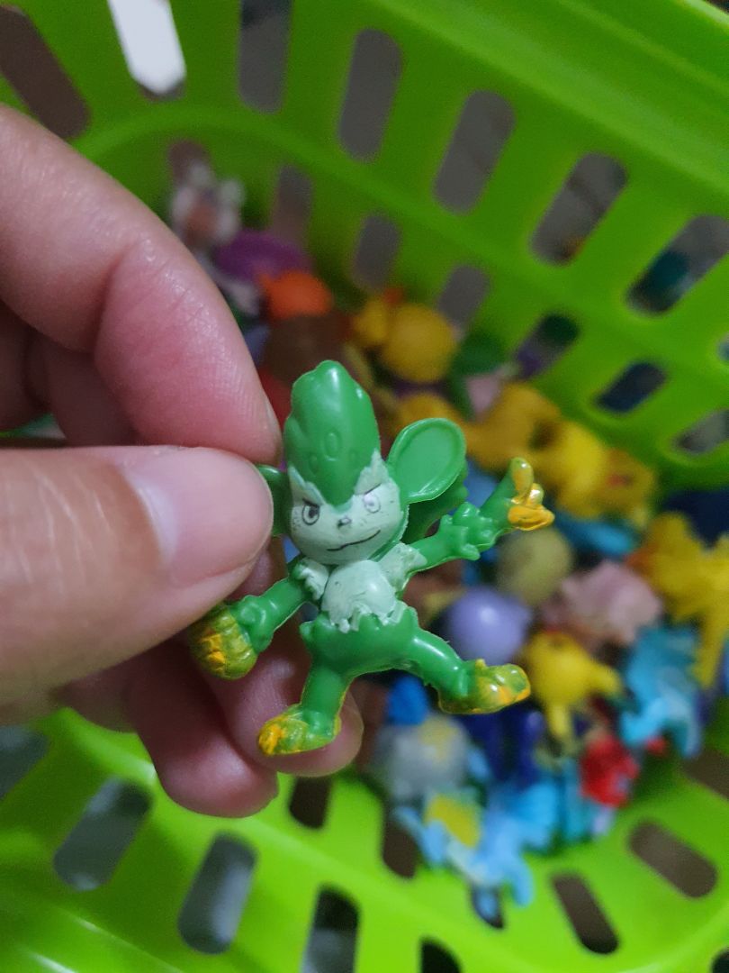 chi tiết không được sắc sảo, màu sắc không được đẹp