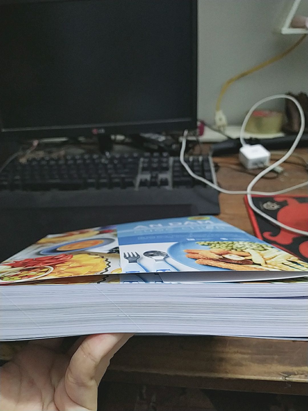 sách rất đẹp! in màu 100% nội dung rất có ích mình nghĩ các mom nên mua cuốn này sách rất đẹp! in màu 100% nội dung rất có ích mình nghĩ các mom nên mua cuốn này