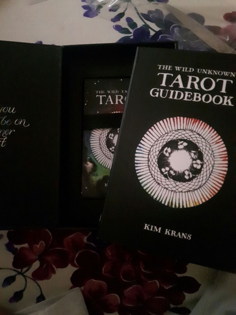 phải nói là vô cùng hoàn hảo luônnnnn. Mình đặt lúc 1h sáng mà qua tới 16h cùng ngày shipper đã gọi điện giao hàng mà mình lại đi công tác. tưởng đâu 20/11 mới giao mà chủ nhật 15/11 đã giao, shipper thân thiện dễ thương nhiệt tình nữa. chất lượng bài thì khỏi gì phải bàn. Bài auth mà rẻ, mọi người nên mua nhaaaaaa