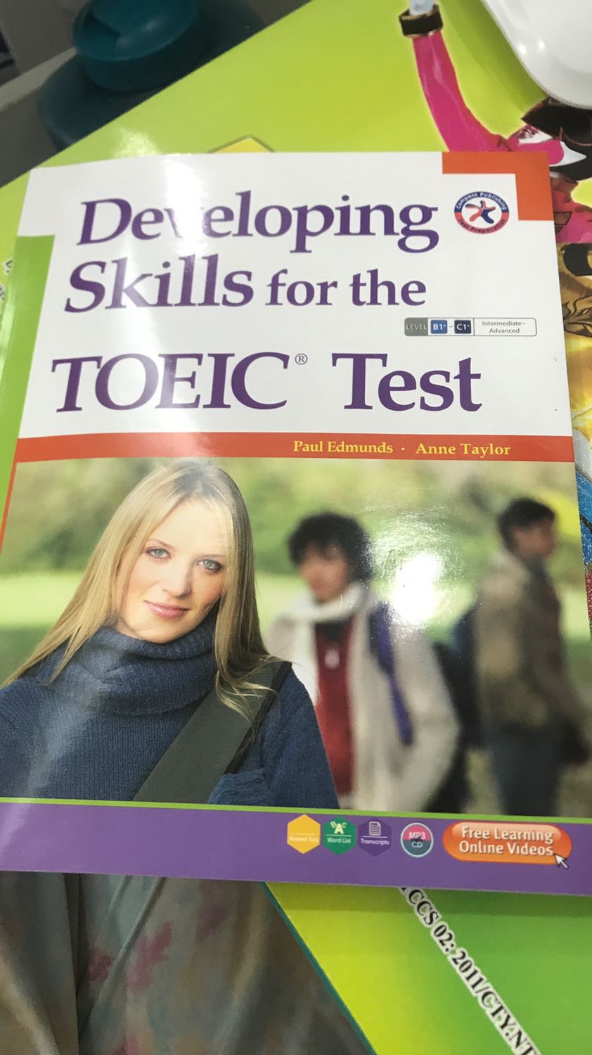 Sách dễ sử dụng và ôn tập tốt!