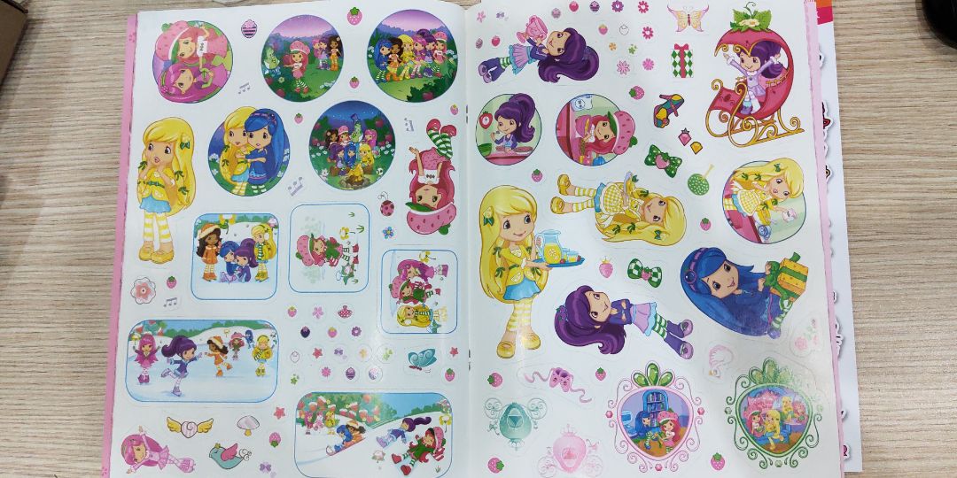 Sticker không lấp lánh như tiêu đề