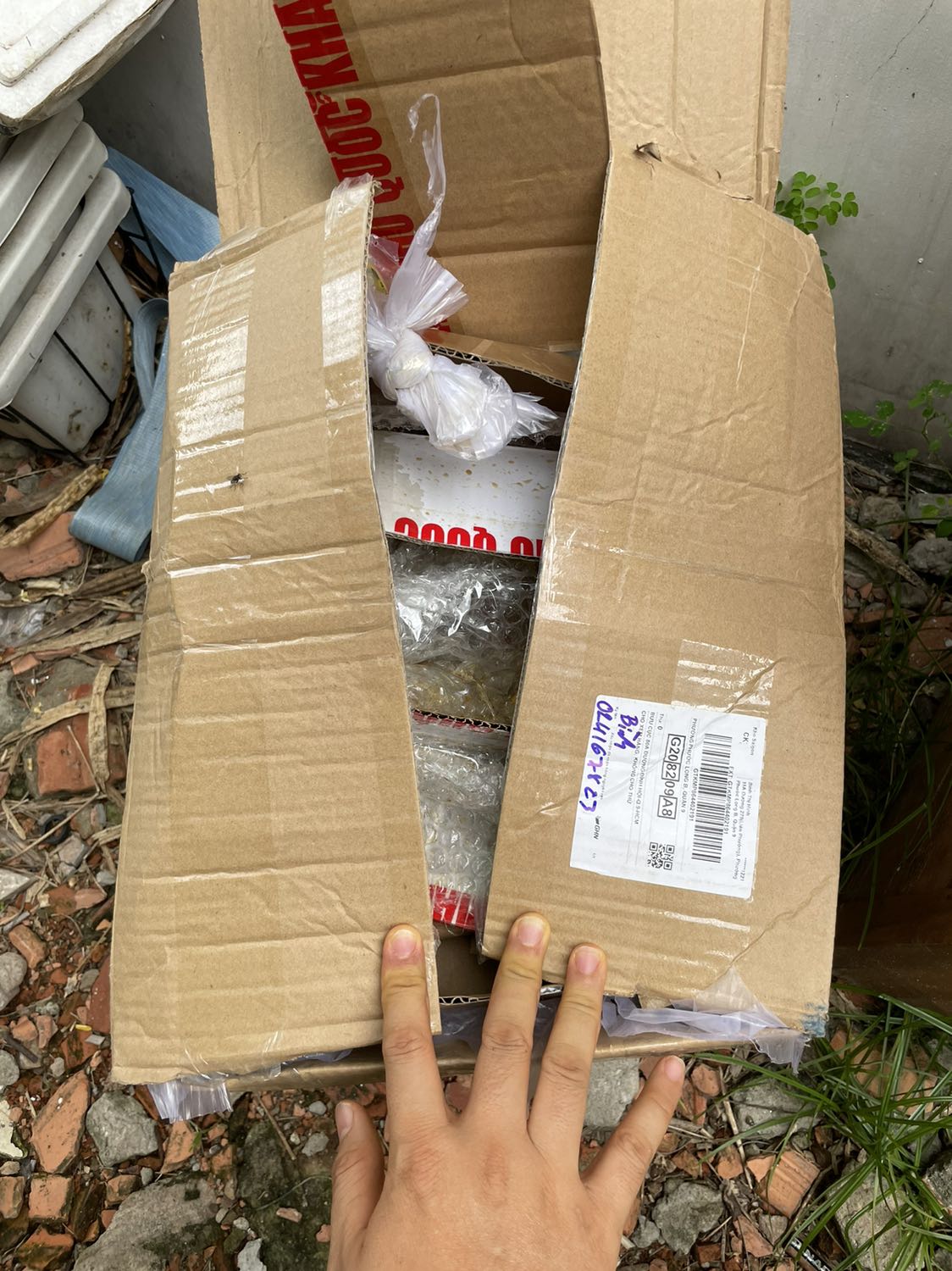 Nhận hàng từ thứ 7 báo bị bể 02 chai, TIKI kêu đợi và đợi đến nay thứ 5 van la đợi và đợi, ko biêt là đợi cai gi
Chat luong phuc cu qua tệ Nhận hàng từ thứ 7 báo bị bể 02 chai, TIKI kêu đợi và đợi đến nay thứ 5 van la đợi và đợi, ko biêt là đợi cai gi
Chat luong phuc cu qua tệ