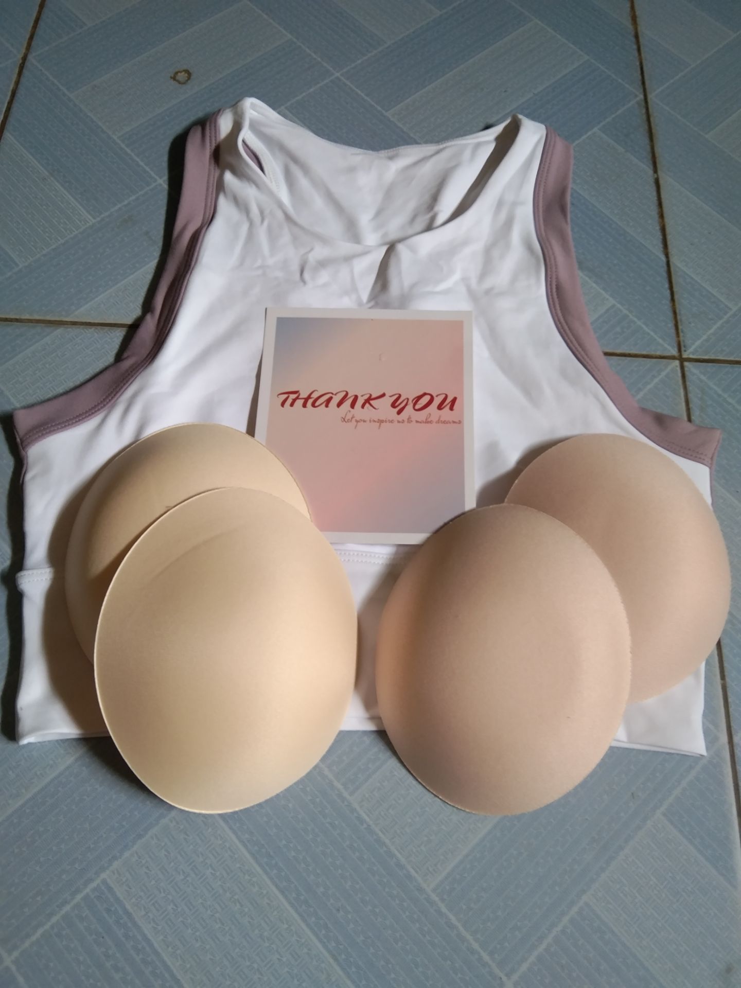 áo đẹp lắm mjk .m57.55kg shop tư vấn sz L nhung chật quá và liên hệ với shop ,shop nhiệt tình đổi hàng cho mjk chỉ 5 ngày sau mjk nhận đc hag mơi .rât ok nha mn.chuvs shop làm ăn phát đat