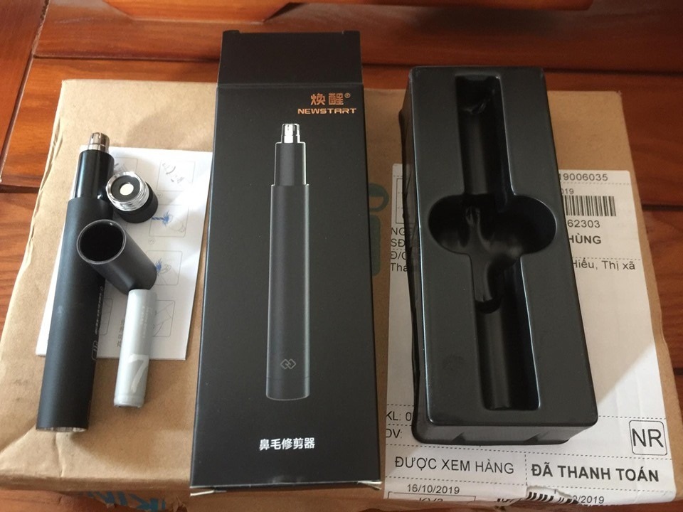 Mọi cái đều OK, mặc dù không thật bén. Rà đi, rà lại rồi cũng sạch. Tiện hơn tự bấm bằng kéo nhiều.
Điểm trừ chính là chả thấy thương hiệu XIAOMI đâu; tem mác và kể cả check nó chỉ ra Mr Handx. Nhưng thôi, dùng được nên vẫn thưởng 4* Mọi cái đều OK, mặc dù không thật bén. Rà đi, rà lại rồi cũng sạch. Tiện hơn tự bấm bằng kéo nhiều.
Điểm trừ chính là chả thấy thương hiệu XIAOMI đâu; tem mác và kể cả check nó chỉ ra Mr Handx. Nhưng thôi, dùng được nên vẫn thưởng 4*