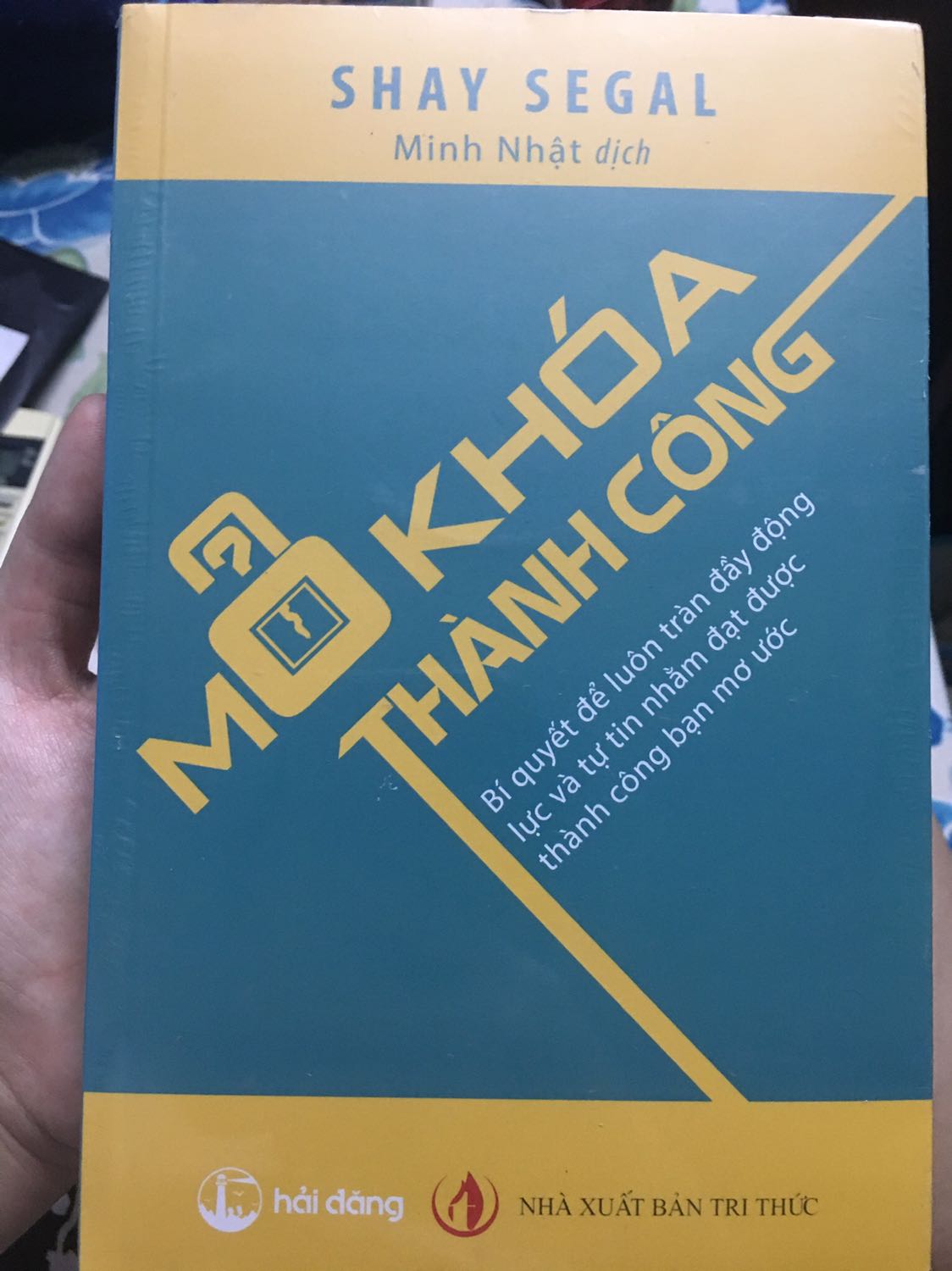 Tôi rất thích sách thấy sale 91% nhanh tay hốt liền. Giao hàng cũng nhanh