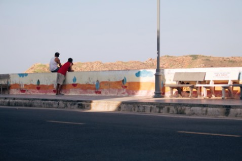 Sách phù hợp với lứa tuổi học sinh, sinh viên hơn. Giúp đưa ra các pp học như pomodoro và cạc để trí não tập trung hơn. Hình ảnh mang tính mình hoạ