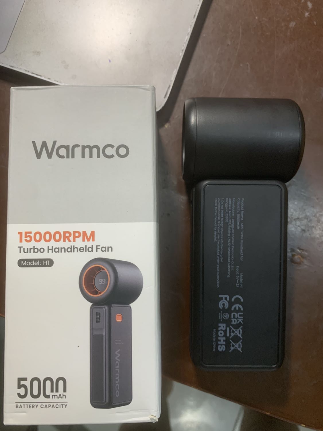 Mới mua chưa sử dụng được. Sau khi được cửa hàng kiểm tra lại thì quạt đã hoạt động. Bảo hành và độ bền thì cần thời gian. Độ mát tốt; máy nhỏ gọn.