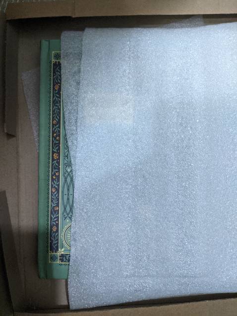 Fahasa bọc sách và đóng gói rất cẩn thận, giao hàng nhanh hơn thời gian dự kiến, cám ơn