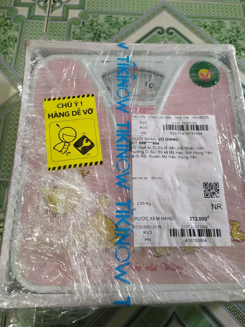 Cân đẹp và nhạy lắm ạ. Shipper nhiệt tình dễ thương. Có   giấy bảo hành 12 tháng nhưng lại không ghi gì cả (nguyên seal mà giấy ở trong) nên không biết nếu có lỗi thì phải làm thế nào.