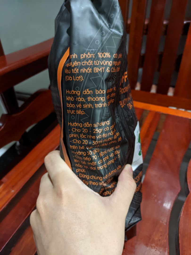cà phê thơm ngon. tuy nhiên hơi quan ngại là ko có in ngày rang xay lên bao bì thì ko biết để canh xài cho hết trước khi hết mùi