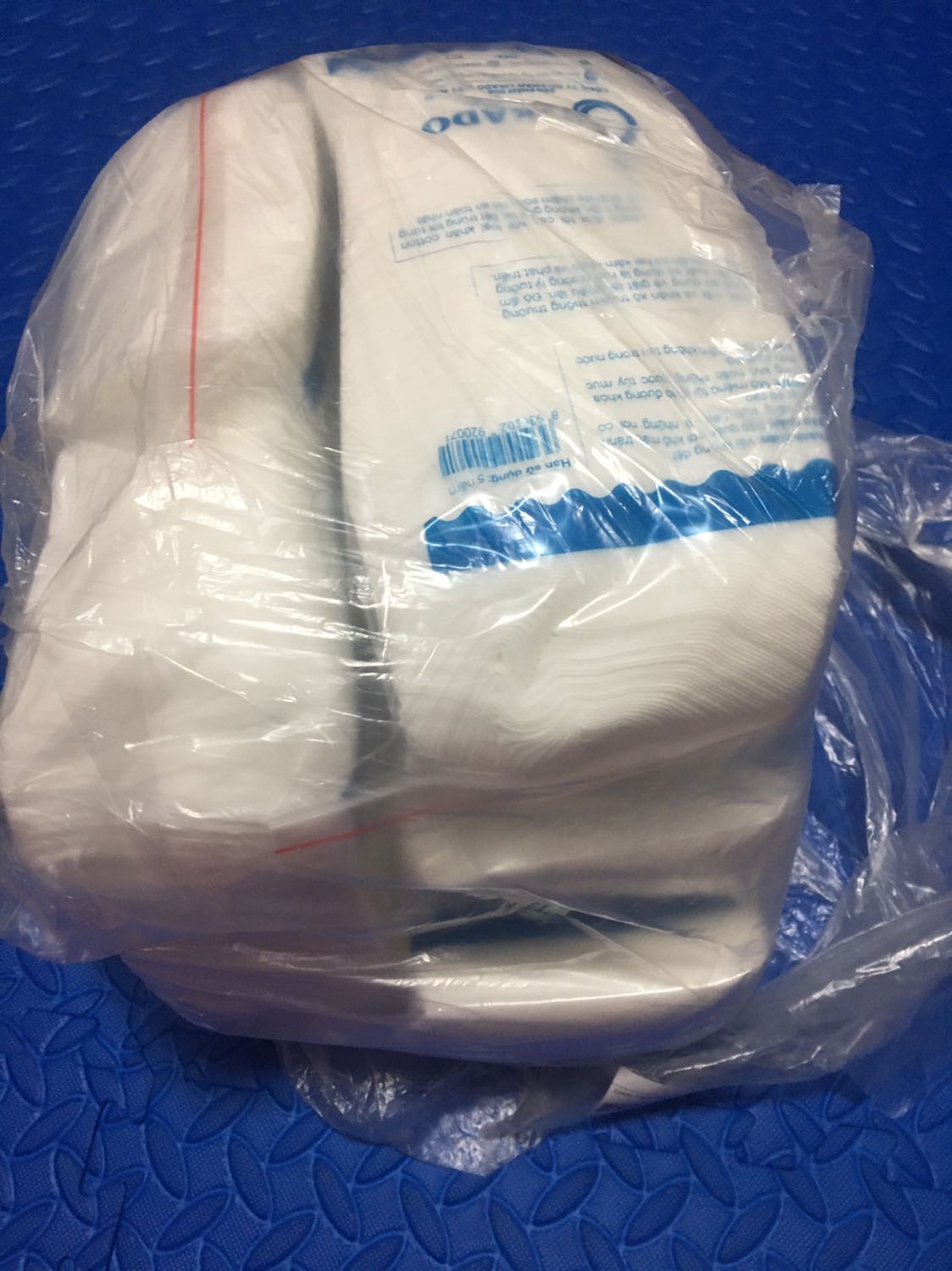 Shop đóng gói cẩn thận
Săn sale 99k rất rẻ. 
Dùng loại gập đôi này rất tiện