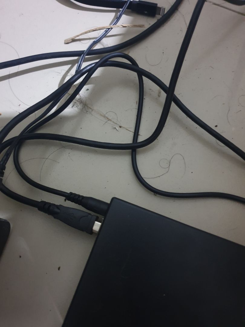 Đọc đĩa khá tốt và nhạy. tuy nhiên khay đọc đĩa chưa khớp, đẩy ra đẩy vào khó khăn