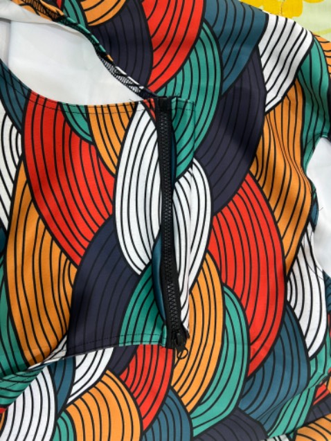 Giao hàng nhanh, chất liệu *** ok và đúng kích thước, có zipper và dây đai.