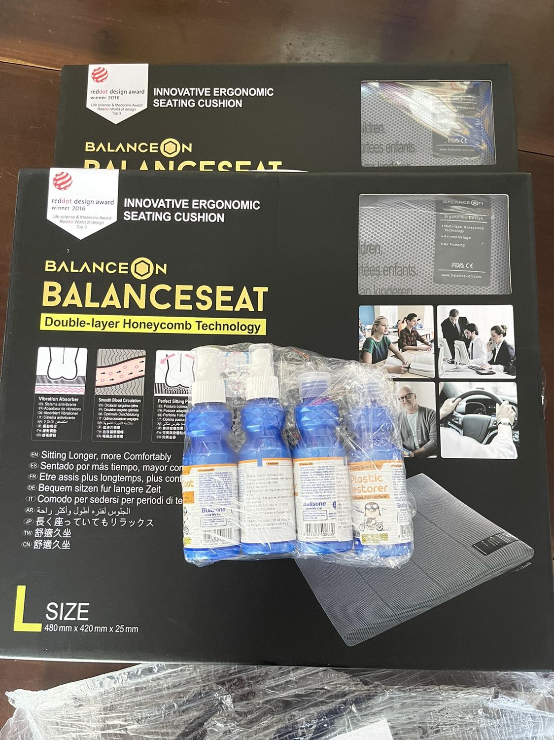 Sản phẩm tốt, xài 2 năm vẫn thấy rất bền, lót ghế oto đi đường xa okay, xe phuộc nhúng khá sốc mình đệm 2 cái để giảm rung chấn tốt