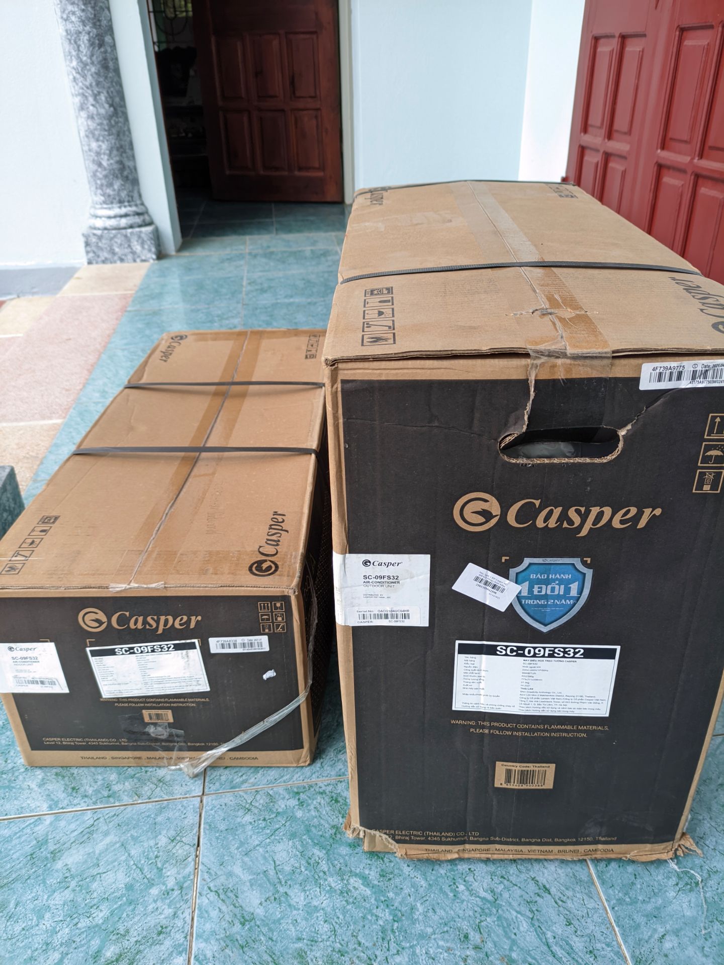 Giao hàng khá lâu mất 1 tuần, do ở ngoại thành lên không dùng được Tiki Pro. hàng chỉ ship tận nhà thôi đóng gói của hãng thì chắc lịch.
Thuê thợ ngoài lắp đặt và ống đồng hết 650k + máy 5tr nói chung cũng ổn trong tầm giá, trải nghiệm thử mát nhanh và sâu còn điện tiêu thụ chưa *** do không có inverter lên có khi khá tốn