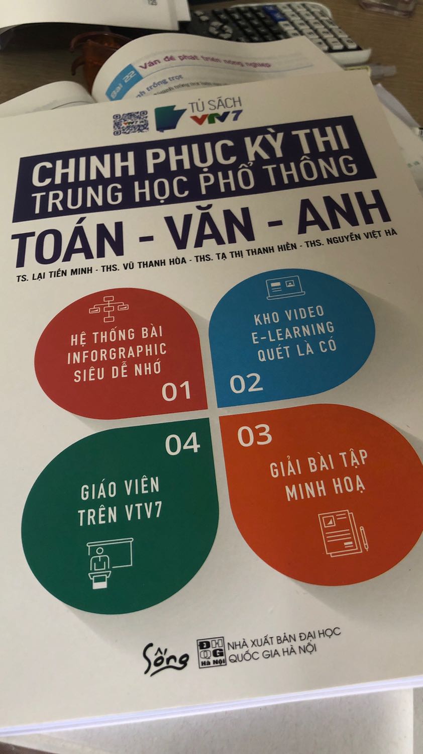 Mua trên tiki rẻ hơn mua trên web của Alphabooks mn ạ :))) rẻ hơn tầm 80k đấy