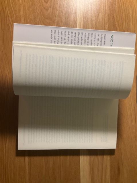 Sách in thiếu trang, đang đọc đôi khi lại thấy trang giấy trắng không có chữ.