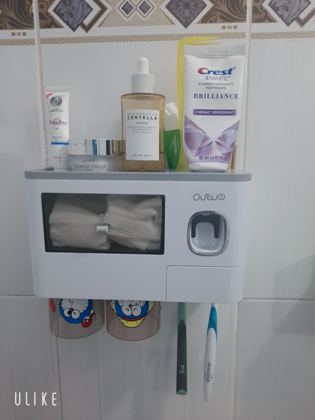 NHẬN HÀNG CÒN NGUYÊN VẸN ĐẦY ĐỦ, MIẾNG DÁN MÌNH DÁN ĐỂ HƠN 12 TIẾNG MỚI GẮN HỘP LÊN NÊN RẤT CHẮC CHẮN, RẤT HÀI LÒNG SẢN PHẨM, VÀ KHÔNG HÀI LÒNG THỜI GIAN GIAO HÀNG CỦA BÊN VẬN CHUYỂN, GIAO TRÁI GIỜ ĐƯỢC NHẬN HÀNG CỦA CÔNG TY NÊN RẤT KHÓ RA LẤY HÀNG ĐƯỢC