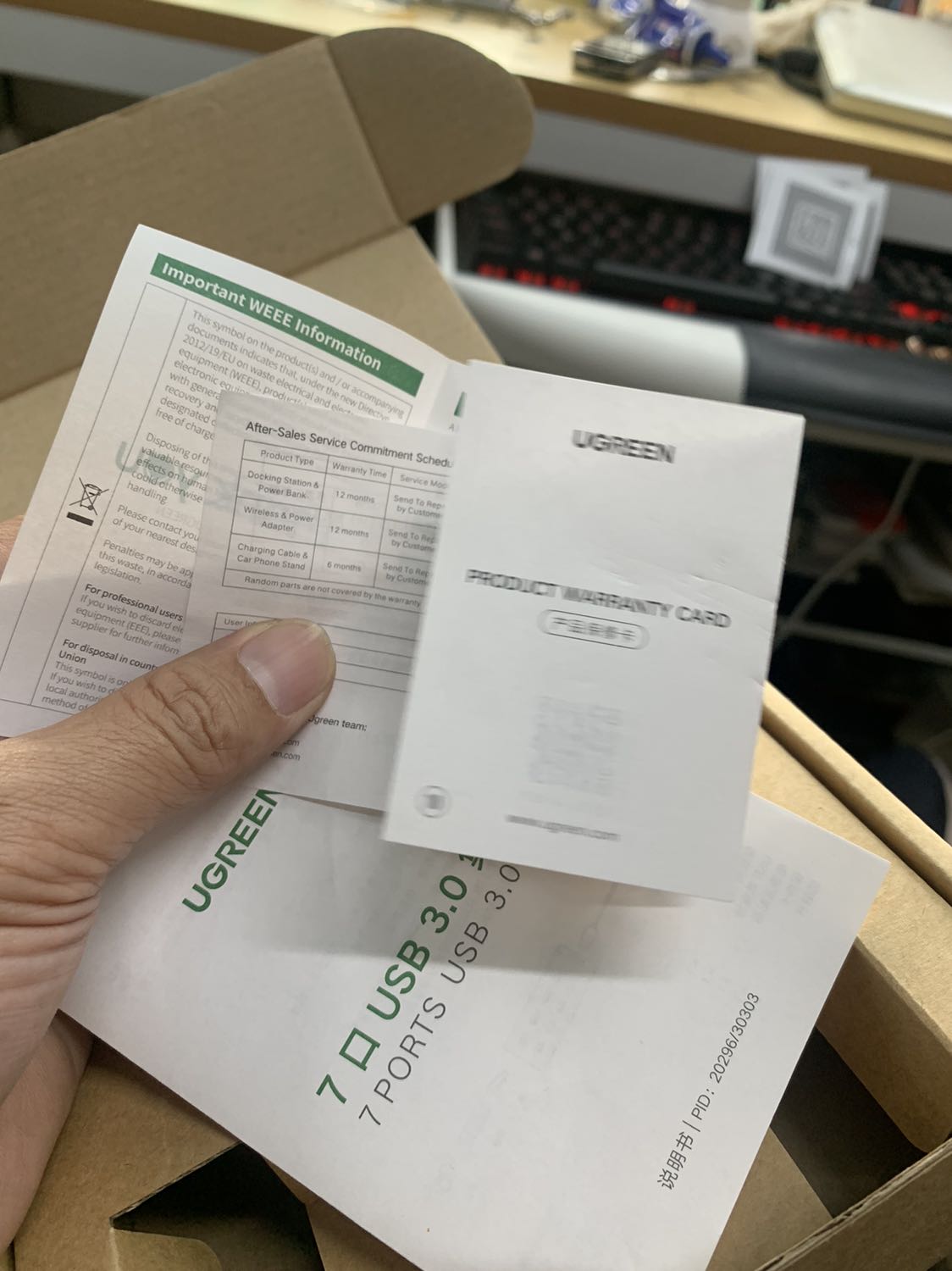 Đóng gói cẩn thận. Hộp chính hãng chưa bóc siu luôn.
Đặt câu hỏi thắc mắc cần shop hỗ trợ sản phẩm xem là lỗi hay do cách sử dụng, mà càng đợi shop càng mất tích. 
Phải vào đánh giá lại. Hạ 5 sao về 2 sao vì chế độ với cách làm việc của shop