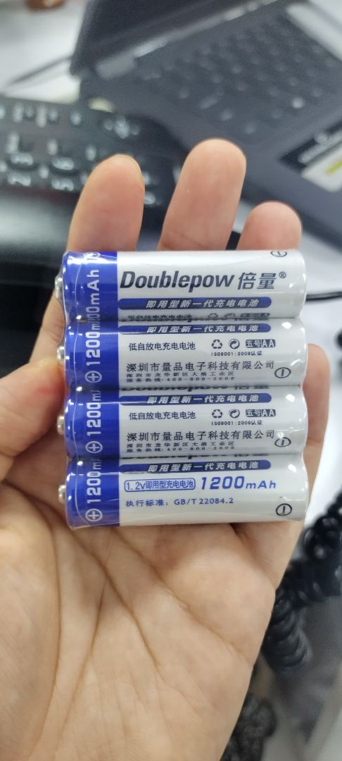 Sản phẩm đúg như mô tả. An toàn và tái sử dụng đc nhiều lần, dùng cho chuột & phím hoặc đồng hồ rất ổn